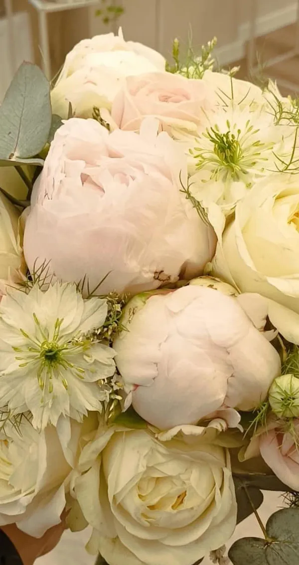 Frische Blumenarrangements